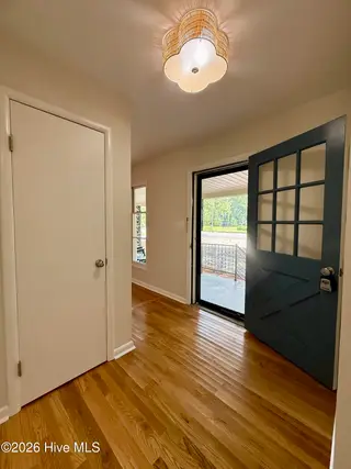 208 W 15th Street, Washington, NC 27889 – photo 19: Front Foyer