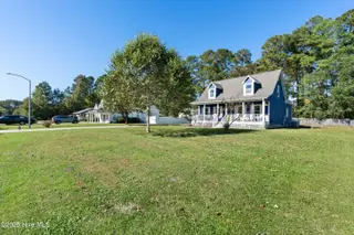 124 Marlboro Farms Road, Rocky Point, NC 28457 — 4-bedroom home in Marlboro Farms, Rocky Point, NC, photo 3 of 72: mls-DSC08636