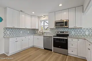 5423 Emerald Drive, Emerald Isle, NC 28594 – photo 19: 19-web-or-mls-1S3A2538