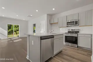 317 Parkington Lane 87a, Ocean Isle Beach, NC 28469 – photo 16: Kitchen Island