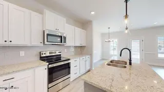 2001 Newbury Way B, Greenville, NC 27834 – photo 11: 12