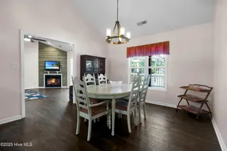 134 Starlight Drive, Cape Carteret, NC 28584 — 3-bedroom home, Cape Carteret, NC, photo 7 of 35