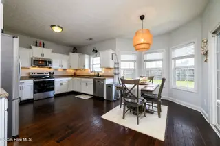 3408 Lefringhouse Lane, New Bern, NC 28562 — 3-bedroom home in Hardee Farms, New Bern, NC, photo 19 of 38: Kitchen & Dining