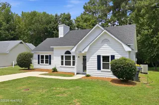 1040 Southbriar Drive, Rocky Mount, NC 27804 – photo 3: 1040 Southbriar Dr (3)