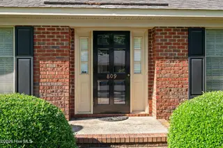 809 Greenbriar Road, Kinston, NC 28501 – photo 15: 15-web-or-mls-LHV_0042