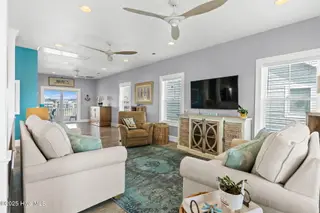 449 E Fourth Street, Ocean Isle Beach, NC 28469 – photo 6: 30-web-or-mls-CAMMediaLLC.com 449-31