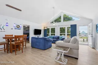 1607 Emerald Drive, Emerald Isle, NC 28594 – photo 14: 1607 Emerald Drive