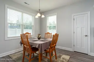 610 Bright Harvest Drive, Maysville, NC 28555 – photo 12: Dining Nook