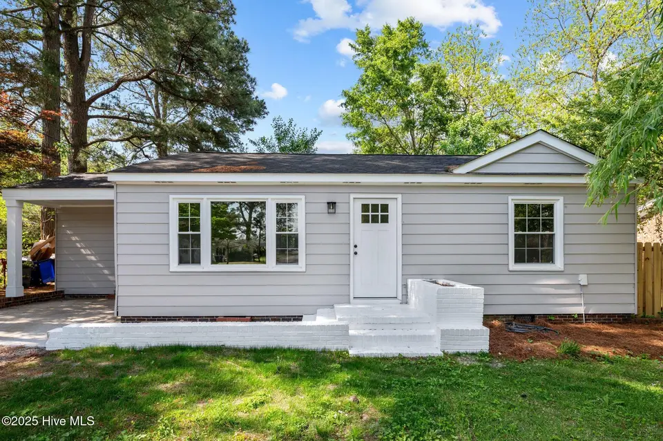 2818 Jefferson Drive, Greenville, NC 27858 – photo 1 of 37: 2-web-or-mls-LHV_3770