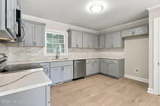 1114 Knollwood Drive NW, Wilson, NC 27896 — 4-bedroom home in Forest Hills, Wilson, NC, photo 7 of 31: 07_beyc6aba87217b732