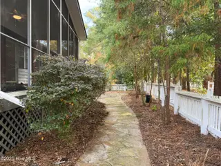 9402 Short Putt Court, Wilmington, NC 28412 — 3-bedroom home in Cypress Island, Wilmington, NC, photo 9 of 47: Nature walk in your own back yard