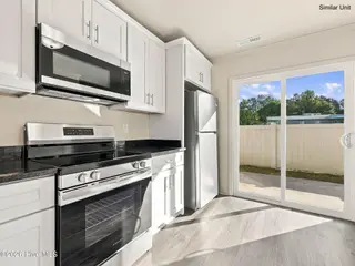 370 Boyington Place Road, Midway Park, NC 28544 — 2-bedroom townhome in Boyington Place, Midway Park, NC, photo 6 of 23: 23-web-or-mls-386-Boyington-Place-Rd.-24