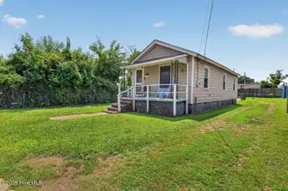 1029 Queen Street, New Bern, NC 28560 – photo 4: IMG_2408