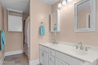 1204 Castle Street, Wilmington, NC 28401 – photo 22: 29-web-or-mls-DSC04248