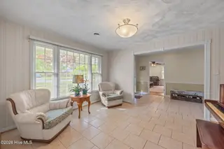 1104 Longview Drive, New Bern, NC 28562 — 3-bedroom home in Sherwood Forest, New Bern, NC, photo 13 of 53: 46-web-or-mls-0C0A8763