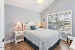 125 W Chelsea Court, Southern Pines, NC 28387 — 3-bedroom condo in Mid South Club, Southern Pines, NC, photo 24 of 45: Guest Bedroom