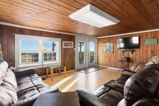 4025 E Beach Drive, Oak Island, NC 28465 – photo 22: 38-web-or-mls-CAMMediaLLC.com (38 of 47)