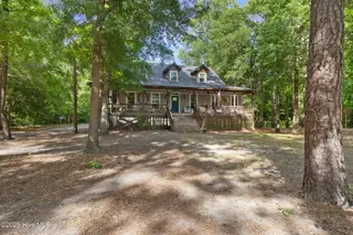 901 Riverview Drive, Burgaw, NC 28425 — 4-bedroom home in Alligator Lakes Estates, Burgaw, NC, photo 8 of 74: 4_front exterior