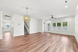 132 Pine View Boulevard, Beaufort, NC 28516 – photo 3: Dining & Living