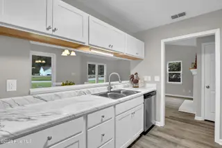 538 Shadowridge Road, Jacksonville, NC 28546 – photo 12: 11