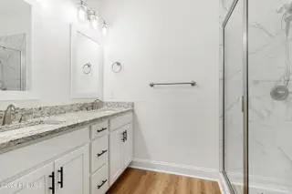 140 Freedom Park Road, Beaufort, NC 28516 – photo 21: Primary Bathroom