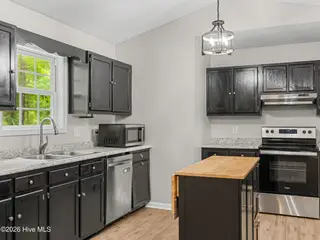 116 Sweetwater Drive, Jacksonville, NC 28540 – photo 15: a02a0063