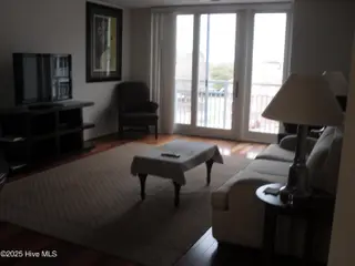 332 Sky Sail Boulevard 332, New Bern, NC 28560 – photo 6: 332 Sky Sail living room 3