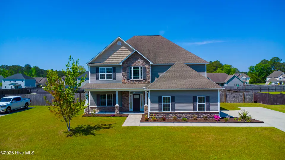113 Sidler Street, New Bern, NC 28562 – photo 1 of 51: 113 Sidler Street, New Bern, NC 28562