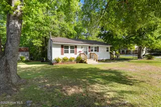 209 Dewitt Street, Jacksonville, NC 28540 — 3-bedroom home in Oak Grove, Jacksonville, NC, photo 2 of 23: dewitt-2