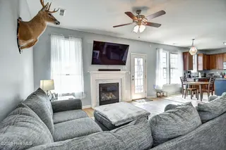 1412 Elder Street, Elizabeth City, NC 27909 – photo 15: 16-Family-Room