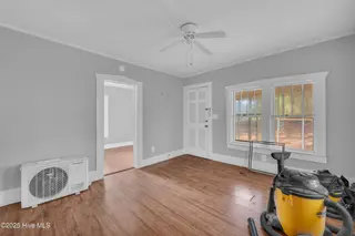610 N Caswell Avenue, Southport, NC 28461 – photo 6: 610 n caswell ave 00019