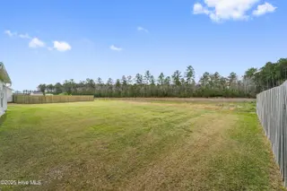 313 March Sea Lane, Jacksonville, NC 28546 — 5-bedroom home in Stateside, Jacksonville, NC, photo 4 of 47: DSC08569