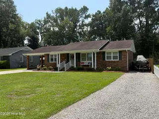 209 Nancy Street, Lake Waccamaw, NC 28450 – photo 2: IMG_6522