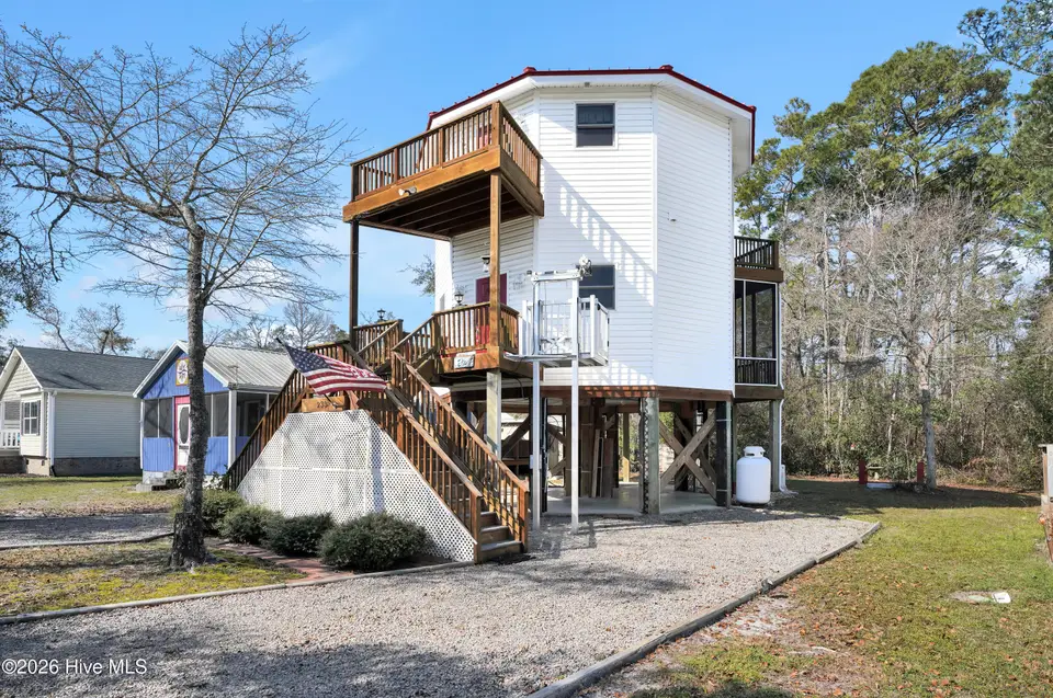 233 NE 75th Street, Oak Island, NC 28465 – photo 1 of 41: 233NE75thStreet-3