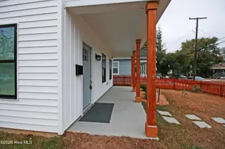 624 S 8th Street, Wilmington, NC 28401 — 3-bedroom home in Dawson-Castle Street, Wilmington, NC, photo 4 of 27: 01.1 - South 8th - Front