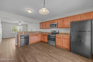 6007 Grandeur Avenue, Jacksonville, NC 28546 – photo 12: 20-web-or-mls-IMG_5306
