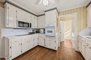 3007 S Elm Street, Greenville, NC 27858 – photo 20: 23-web-or-mls-IMG_0815