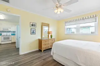 491 Ocean Boulevard W, Holden Beach, NC 28462 – photo 15: 491 Ocean Blvd Wls-DSC08562