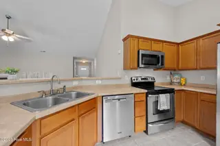 110 Norine Drive, Holly Ridge, NC 28445 – photo 16: Kitchen