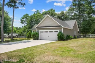 103 Oak Tree Lane, Goldsboro, NC 27530 – photo 5: 05-103 Oak Tree Dr-5