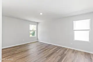 605 S Squires Run Lane, Richlands, NC 28574 – photo 18: Master Bedroom