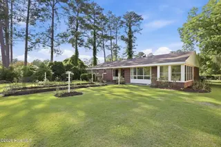 1608 Rhem Avenue, New Bern, NC 28560 – photo 5: 36-web-or-mls-0C0A7153