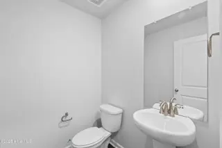 505 Sandy Hollow Drive, Jacksonville, NC 28540 – photo 15: Photo of similar home