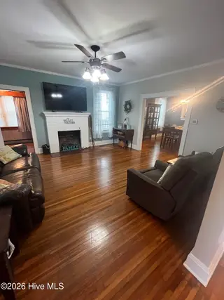 913 W Church Street, Elizabeth City, NC 27909 – photo 18: Towards the Living Room