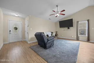 314 Jasmine Lane, Jacksonville, NC 28546 – photo 11: 7-web-or-mls-314 Jasmine Ln 12