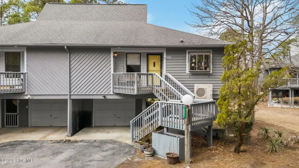 10051 Windward Drive, New Bern, NC 28560 – photo 1 of 27: EXTERIOR FRONT II