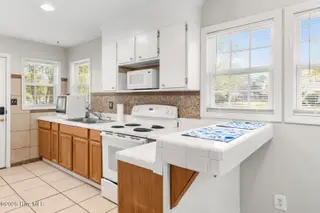 209 Dewitt Street, Jacksonville, NC 28540 — 3-bedroom home in Oak Grove, Jacksonville, NC, photo 8 of 23: dewitt-8