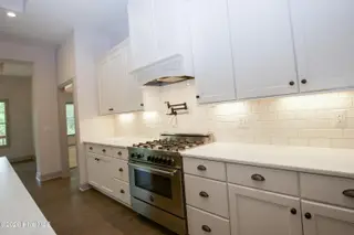 102 Greystones Court, Pinehurst, NC 28374 – photo 16: Gas 6 burner range