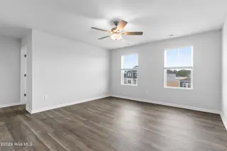 614 S Squires Run Lane, Richlands, NC 28574 – photo 21: Master Bedroom