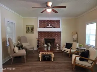 4324 N Nc Highway 53 E, Burgaw, NC 28425 — 2-bedroom home, Burgaw, NC, photo 5 of 18